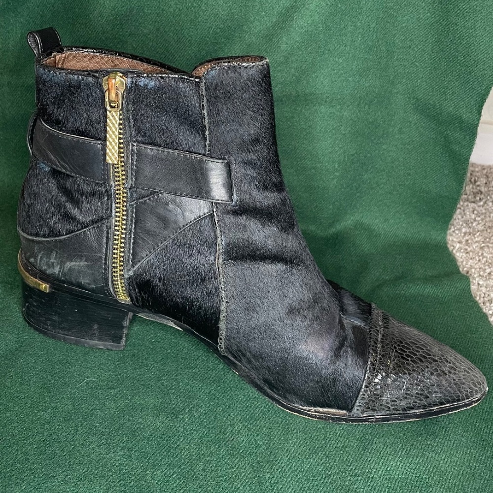 Donald Pliner | DOMA | Calf Hair | Leather Ankle Boot - Picture 3 of 10